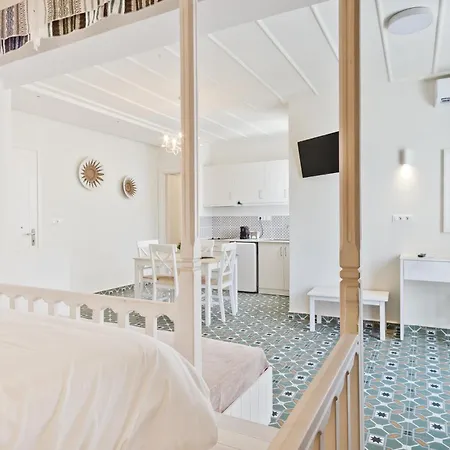 Posidonia Luxury 3*