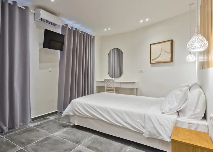 Posidonia Luxury Aparthotel 3*