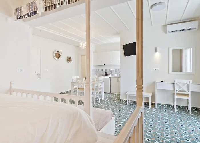 Posidonia Luxury 3*